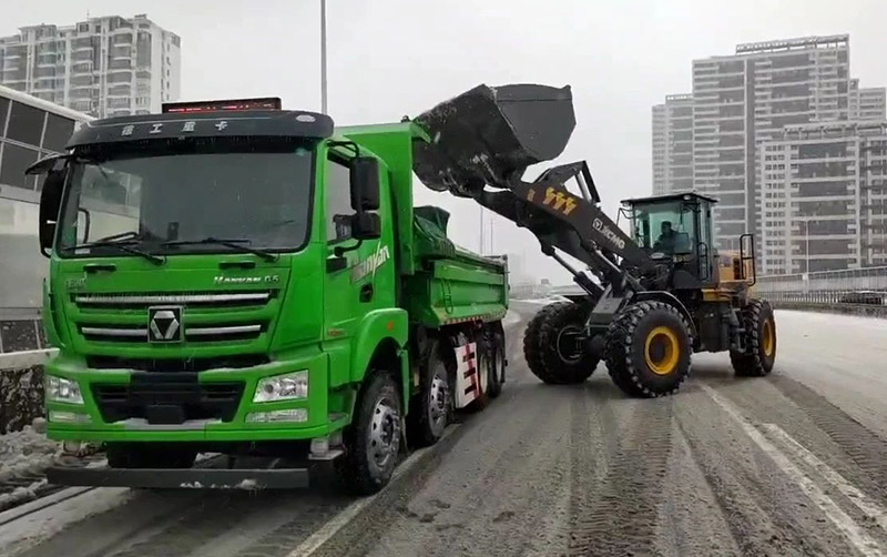 除雪保流通，千亿国际汽车在行动